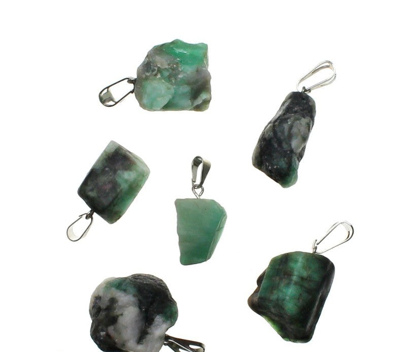 Colgante esmeralda en bruto