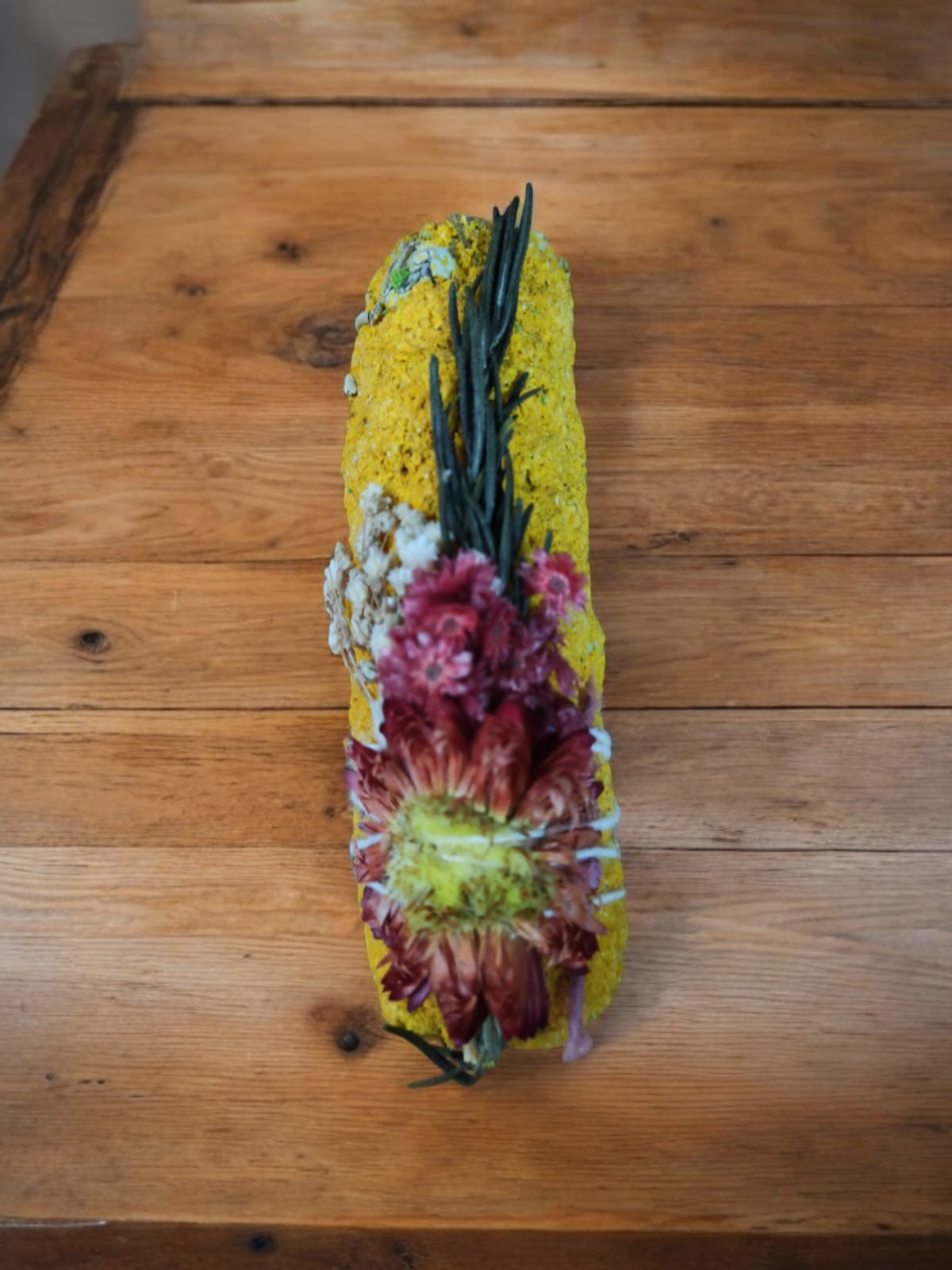 Atado de Salvia Blanca Rebozado amarillo con Pétalos