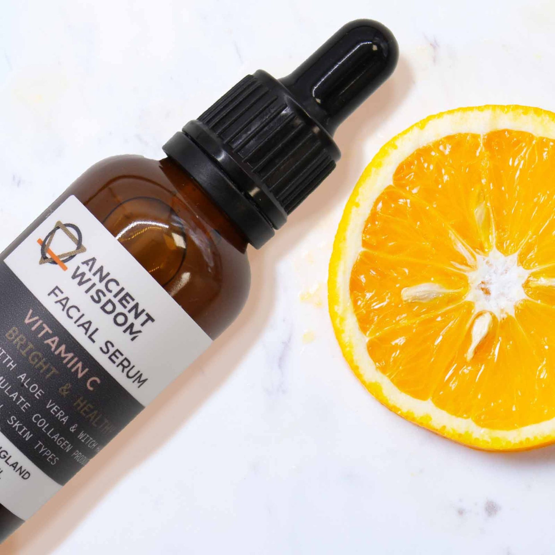Sérum Facial de Vitamina C: ilumina tu piel, reduce manchas y aporta firmeza con una fórmula ligera y natural.