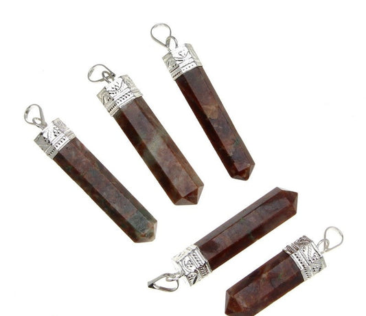 Colgante punta granate